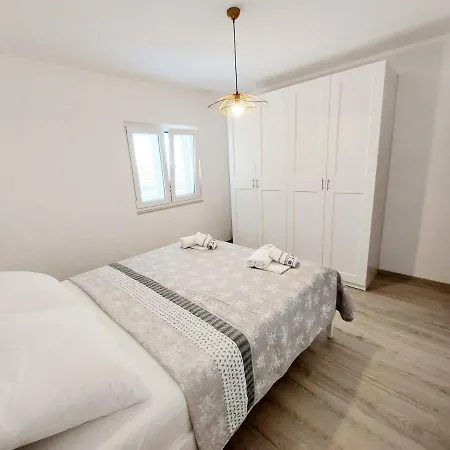 Luxury Sea View 耶塞尼采